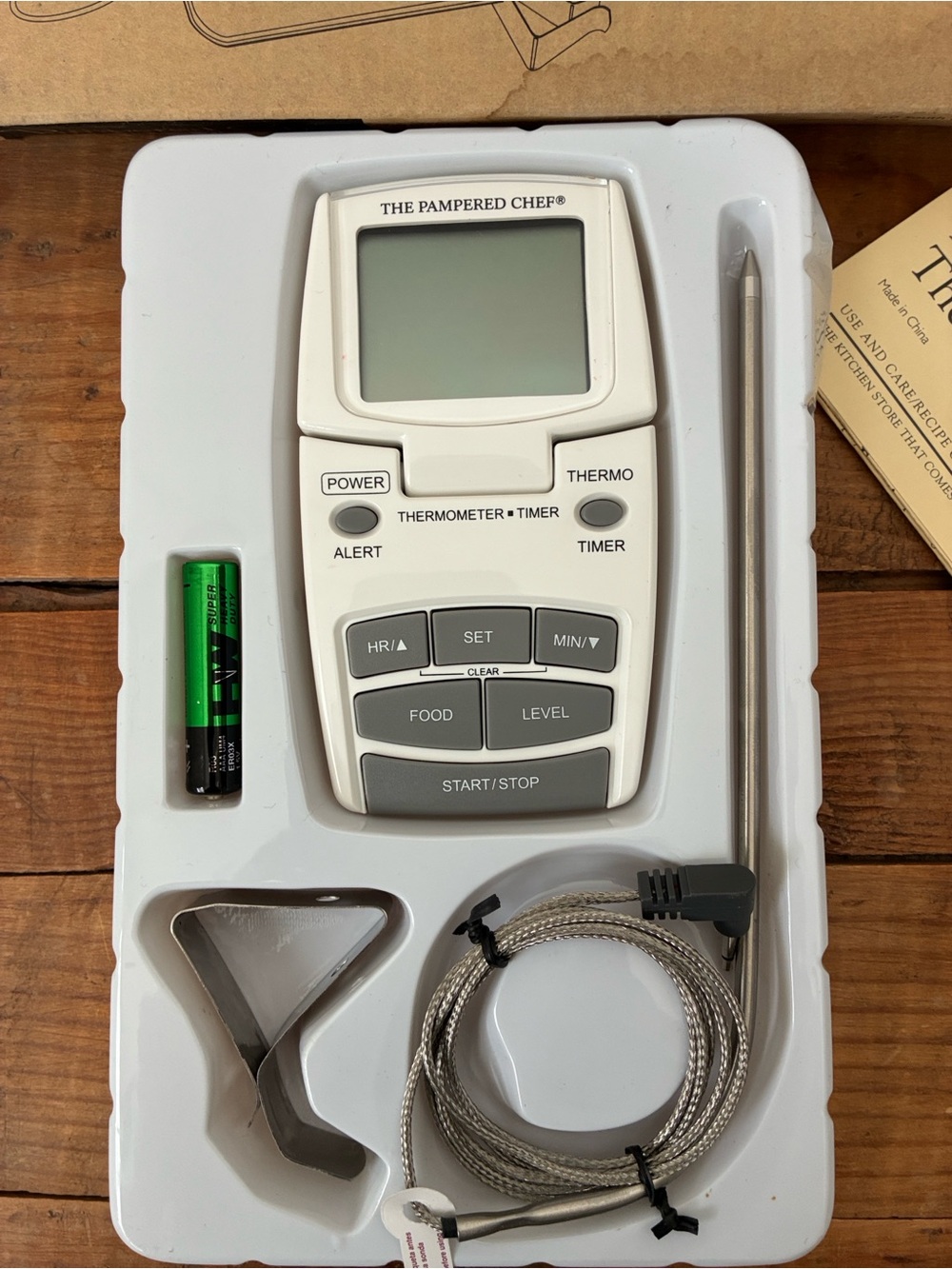 The Pampered Chef 2243 Digital Thermometer New In Box - Picture 5 of 5